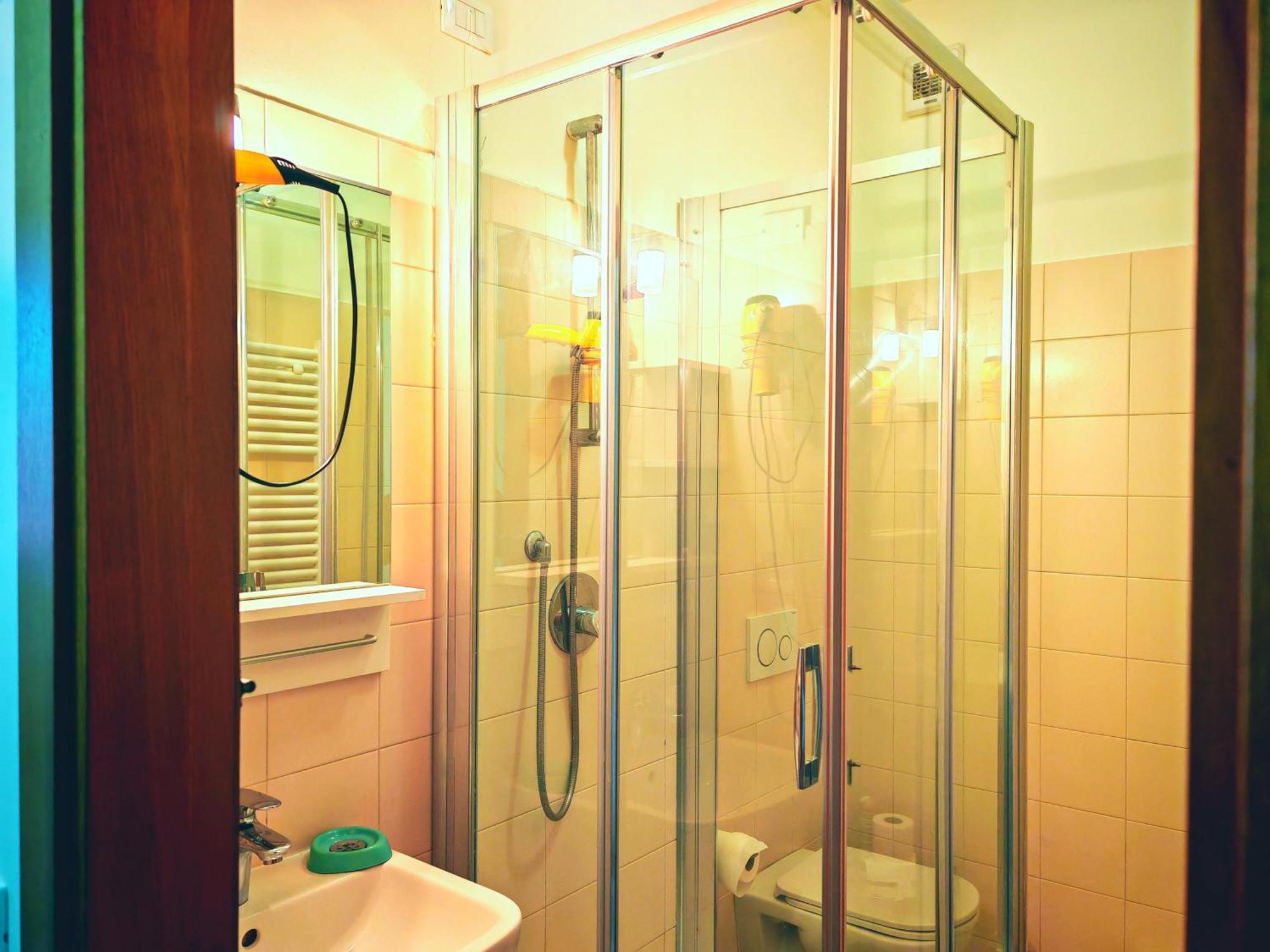 Goldmine Guest House 2 เวนิส ภายนอก รูปภาพ