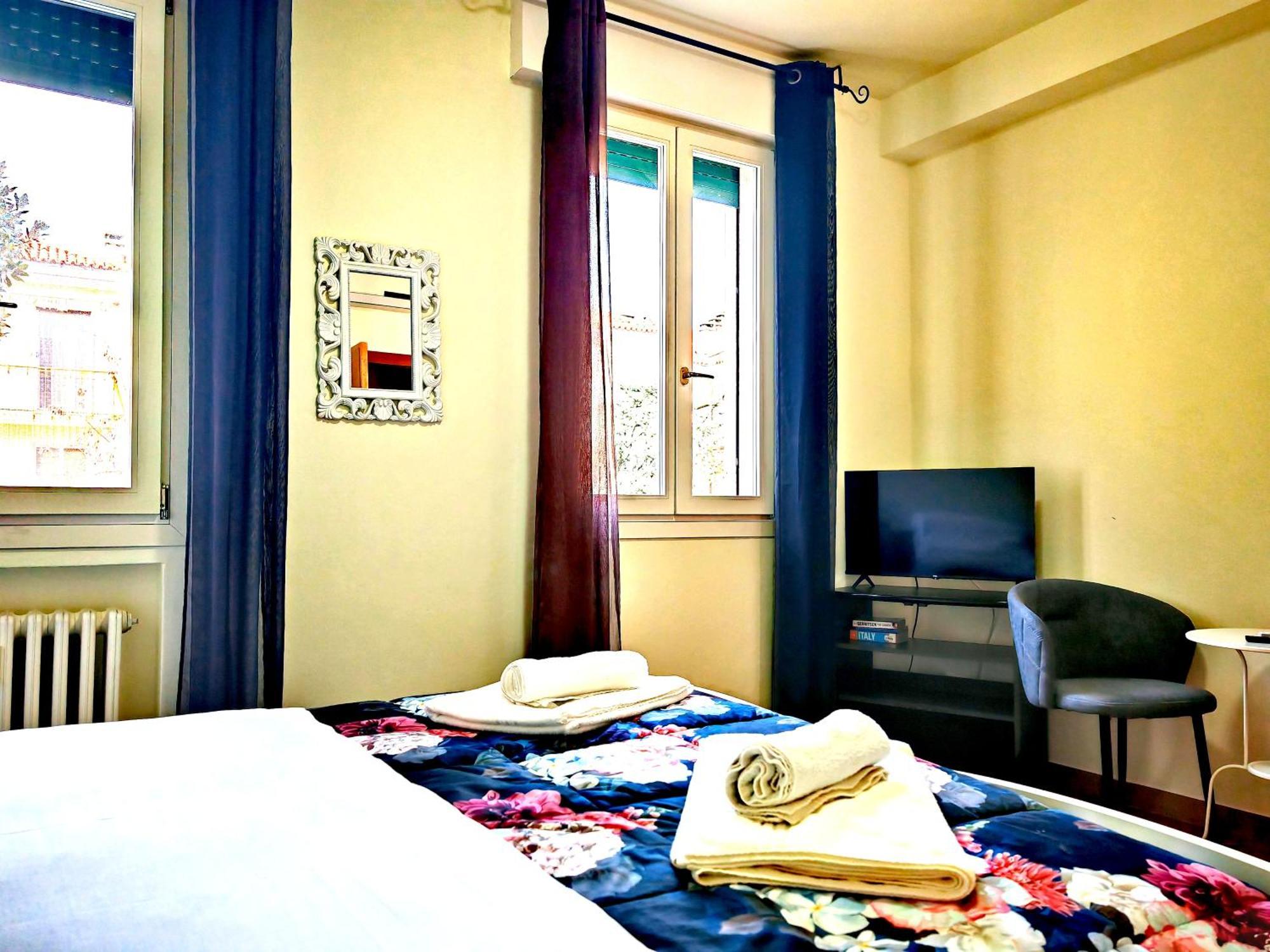 Goldmine Guest House 2 เวนิส ภายนอก รูปภาพ